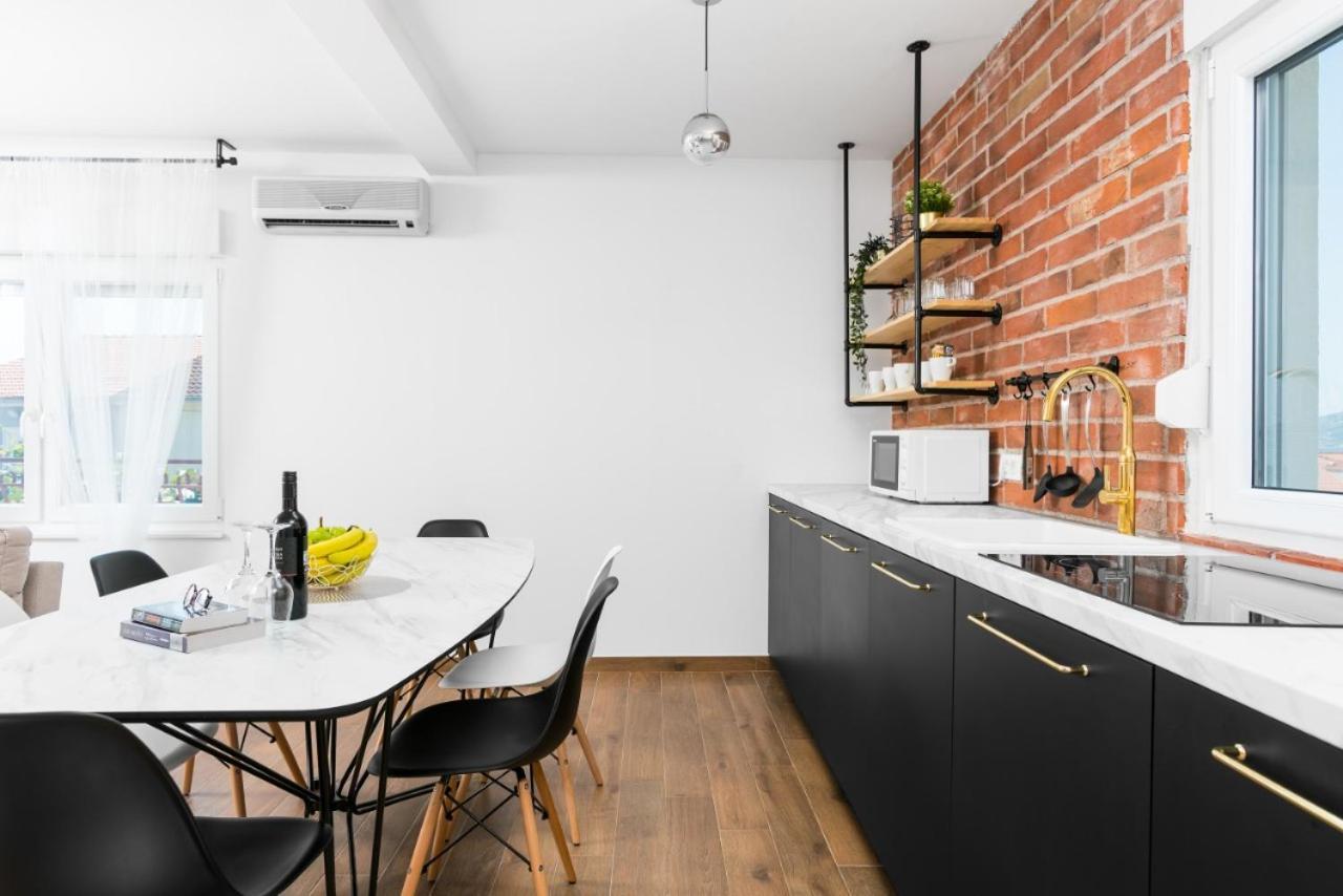 Apartman Regius White トロギール 部屋 写真